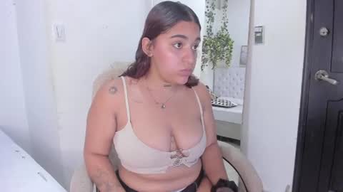 Snapshot of katy_sam chatting on 06-11-26, 11:52 katy_sam online show from 06-11-26, 11:52