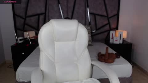 Katya Ruiz online show from 02-06-25, 04:21