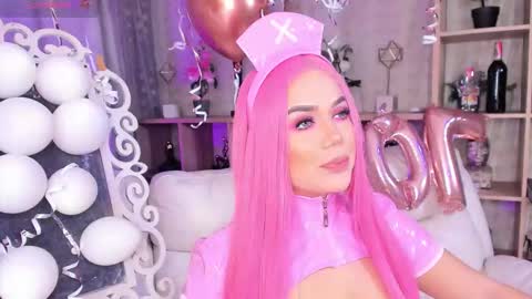 Snapshot of katyablonding chatting on 11-15-25, 04:03 salo online show from 11-15-25, 04:03