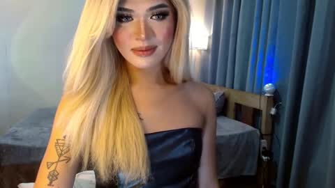 Snapshot of katykiat chatting on 02-28-25, 11:36 katykiat online show from 02-28-25, 11:36