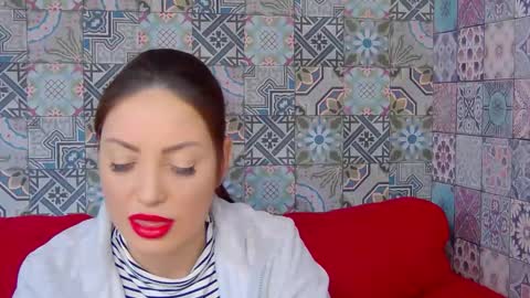 Snapshot of katylinee chatting on 03-18-26, 01:03 Katyline online show from 03-18-26, 01:03