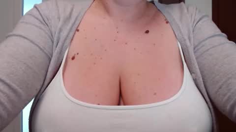 Katy online show from 11-09-25, 06:12