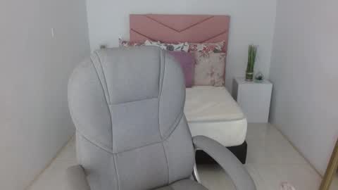 katyrojas online show from 10-29-25, 12:07