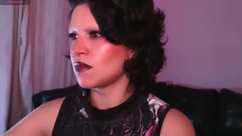 Snapshot of katyxxx_043 chatting on 03-13-26, 11:00 katyxxx_043 online show from 03-13-26, 11:00