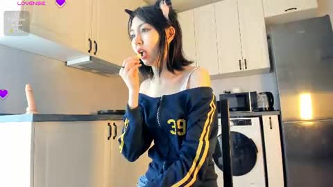 Snapshot of kawai_mai chatting on 06-28-26, 02:45 mai online show from 06-28-26, 02:45