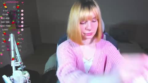 Kira-chan  online show from 01-10-25, 12:26