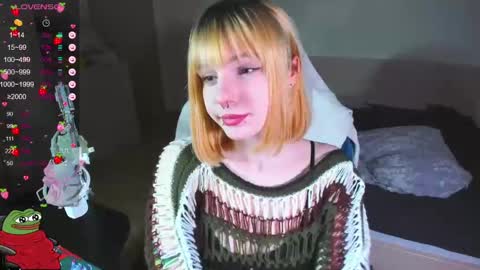 Kira-chan  online show from 01-25-25, 11:55