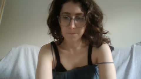 Snapshot of kawaii_snowflake chatting on 10-06-25, 12:35 kawaii snowflake online show from 10-06-25, 12:35