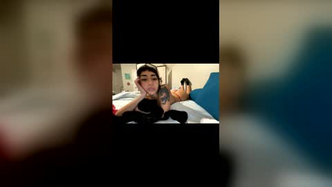 Snapshot of kawaiiprincess758771 chatting on 01-09-26, 04:48 eva online show from 01-09-26, 04:48