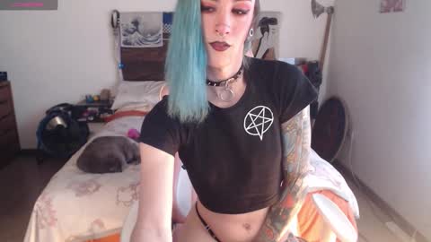 luna   online show from 09-26-25, 08:57