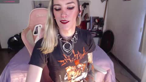 Snapshot of kawaimisfit chatting on 10-28-25, 09:06 luna online show from 10-28-25, 09:06