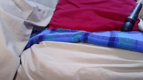 Snapshot of kawit1 chatting on 12-28-24, 03:48 Khawit online show from 12-28-24, 03:48