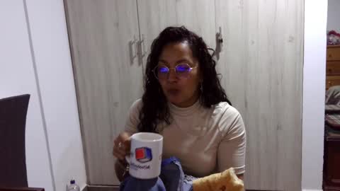 Snapshot of kawit1 chatting on 12-28-24, 06:50 Khawit online show from 12-28-24, 06:50