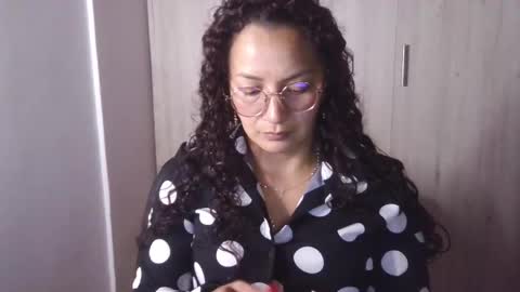 Snapshot of kawit1 chatting on 02-17-25, 07:21 Khawit online show from 02-17-25, 07:21