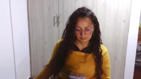 Snapshot of kawit1 chatting on 03-08-25, 02:12 Khawit online show from 03-08-25, 02:12