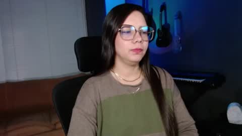 Snapshot of kay_avrill chatting on 06-16-26, 10:12 Kay online show from 06-16-26, 10:12