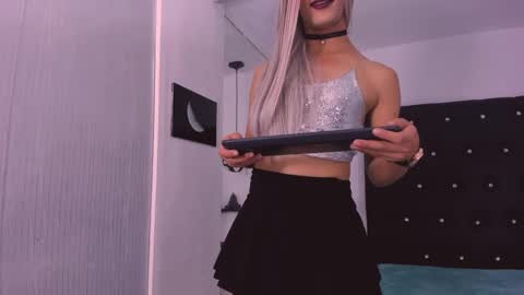 Cattleya stone online show from 01-07-25, 06:38