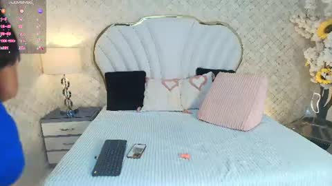 kayladavies_ online show from 06-17-26, 09:38