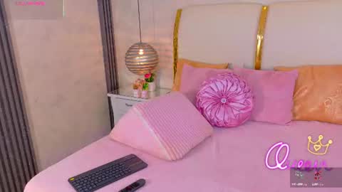 kayladavies_ online show from 07-28-26, 07:39