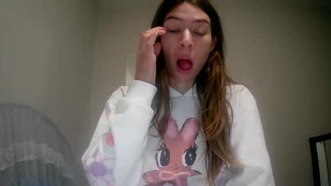 kaylaelizabeth97 online show from 04-19-26, 08:24
