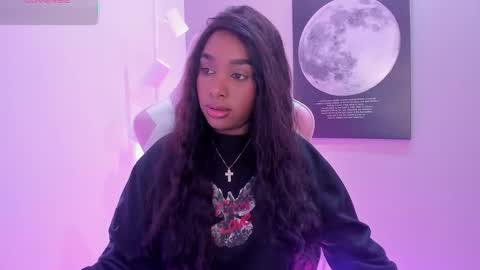 Snapshot of kaylaprince_ chatting on 10-29-25, 01:35 kaylaprince_ online show from 10-29-25, 01:35