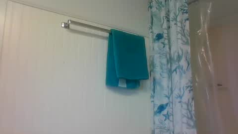 Snapshot of kayleekakesnslim chatting on 10-11-25, 08:29 kaylee kakes online show from 10-11-25, 08:29