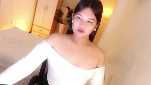 Y O U R        F U T U R E       K A Y L E E  online show from 11-07-25, 03:45