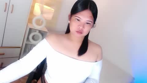 Y O U R        F U T U R E       K A Y L E E  online show from 04-09-26, 05:07