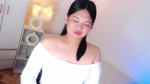 Y O U R        F U T U R E       K A Y L E E  online show from 04-15-26, 01:34