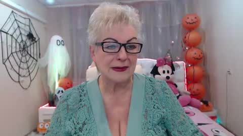 kaylesmoll online show from 10-14-25, 06:42