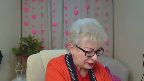 Snapshot of kaylesmoll chatting on 02-06-26, 08:01 kaylesmoll online show from 02-06-26, 08:01