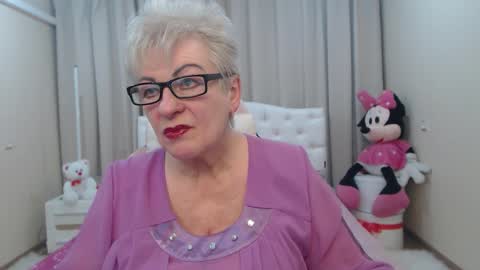 Snapshot of kaylesmoll chatting on 02-25-26, 07:45 kaylesmoll online show from 02-25-26, 07:45