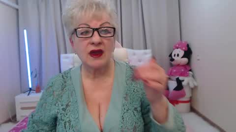 kaylesmoll online show from 05-02-26, 06:35