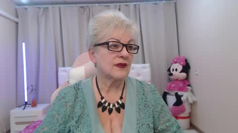 kaylesmoll online show from 05-09-26, 06:35