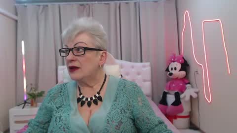 kaylesmoll online show from 05-15-26, 06:48