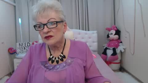 kaylesmoll online show from 05-26-26, 06:48