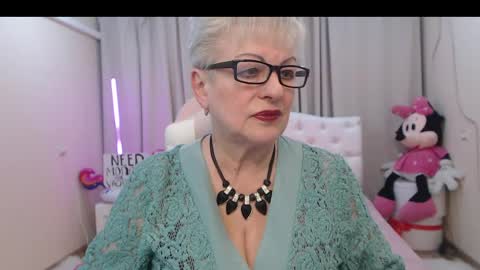 kaylesmoll online show from 05-27-26, 01:57