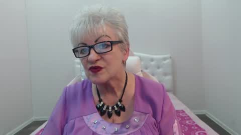 kaylesmoll online show from 07-21-26, 06:43
