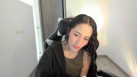 Snapshot of kaylie_xxx chatting on 02-05-26, 05:06 kaylie online show from 02-05-26, 05:06