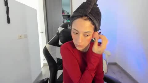 Snapshot of kaylie_xxx chatting on 02-12-26, 02:45 kaylie online show from 02-12-26, 02:45