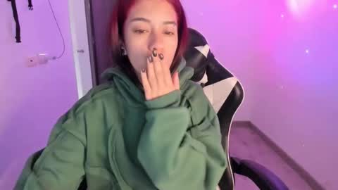 Snapshot of kaylie_xxx chatting on 02-27-26, 11:32 kaylie online show from 02-27-26, 11:32