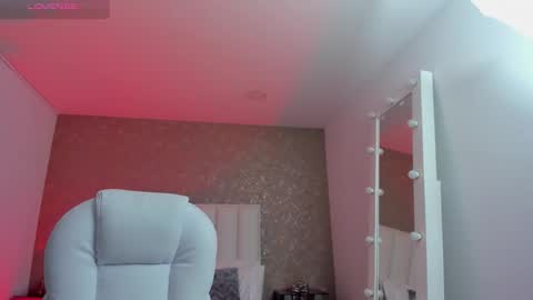 Snapshot of kayliebrooks chatting on 12-18-25, 05:08 kayliebrooks online show from 12-18-25, 05:08