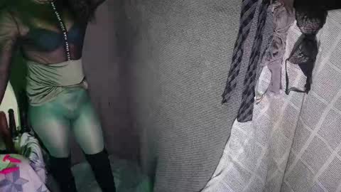 Snapshot of kayorkatie chatting on 02-21-26, 05:03 katie online show from 02-21-26, 05:03