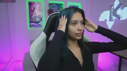 Kayra online show from 10-29-25, 11:34