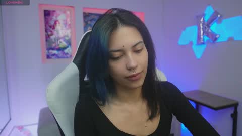 Kayra online show from 11-26-25, 12:06