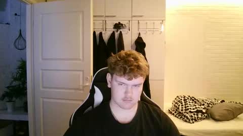 Aatu online show from 11-21-25, 08:24