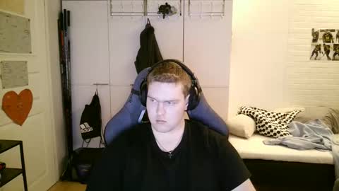 Snapshot of kayttajaviides5 chatting on 01-15-26, 06:22 Aatu online show from 01-15-26, 06:22