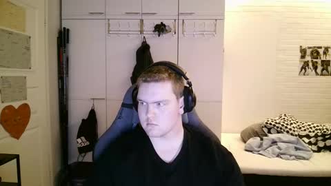 Snapshot of kayttajaviides5 chatting on 01-16-26, 12:42 Aatu online show from 01-16-26, 12:42