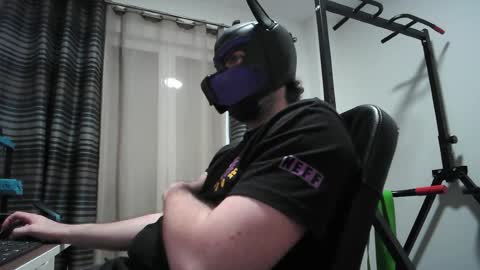 Neon online show from 04-25-26, 07:33