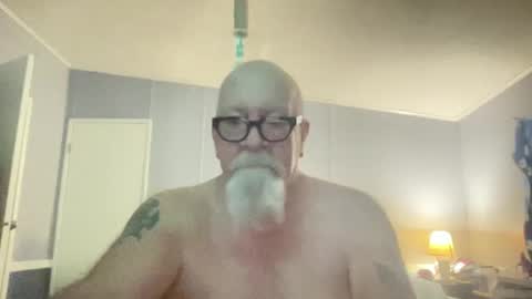 Snapshot of kcbace61760 chatting on 12-22-25, 05:04 kcbace61760 online show from 12-22-25, 05:04